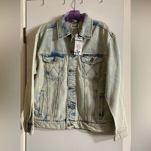 Wrangler NWT heritage anti-fitJean jacket in saltwater size small